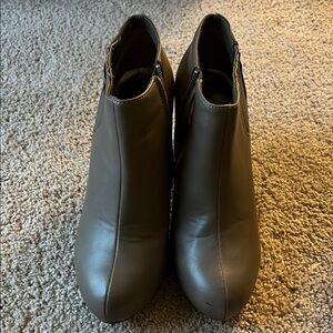 Madden girl Women's Taupe Ankle Boots - 8